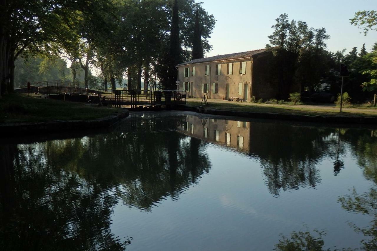 La Bonne Planque - Maison Eclusiere De La Planque Alojamento de Acomodação e Pequeno-almoço Mas-Saintes-Puelles